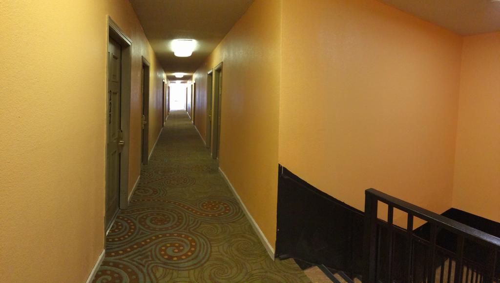 Discovery Inn Modesto Exterior photo