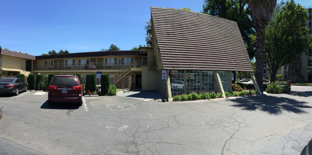 Discovery Inn Modesto Exterior photo