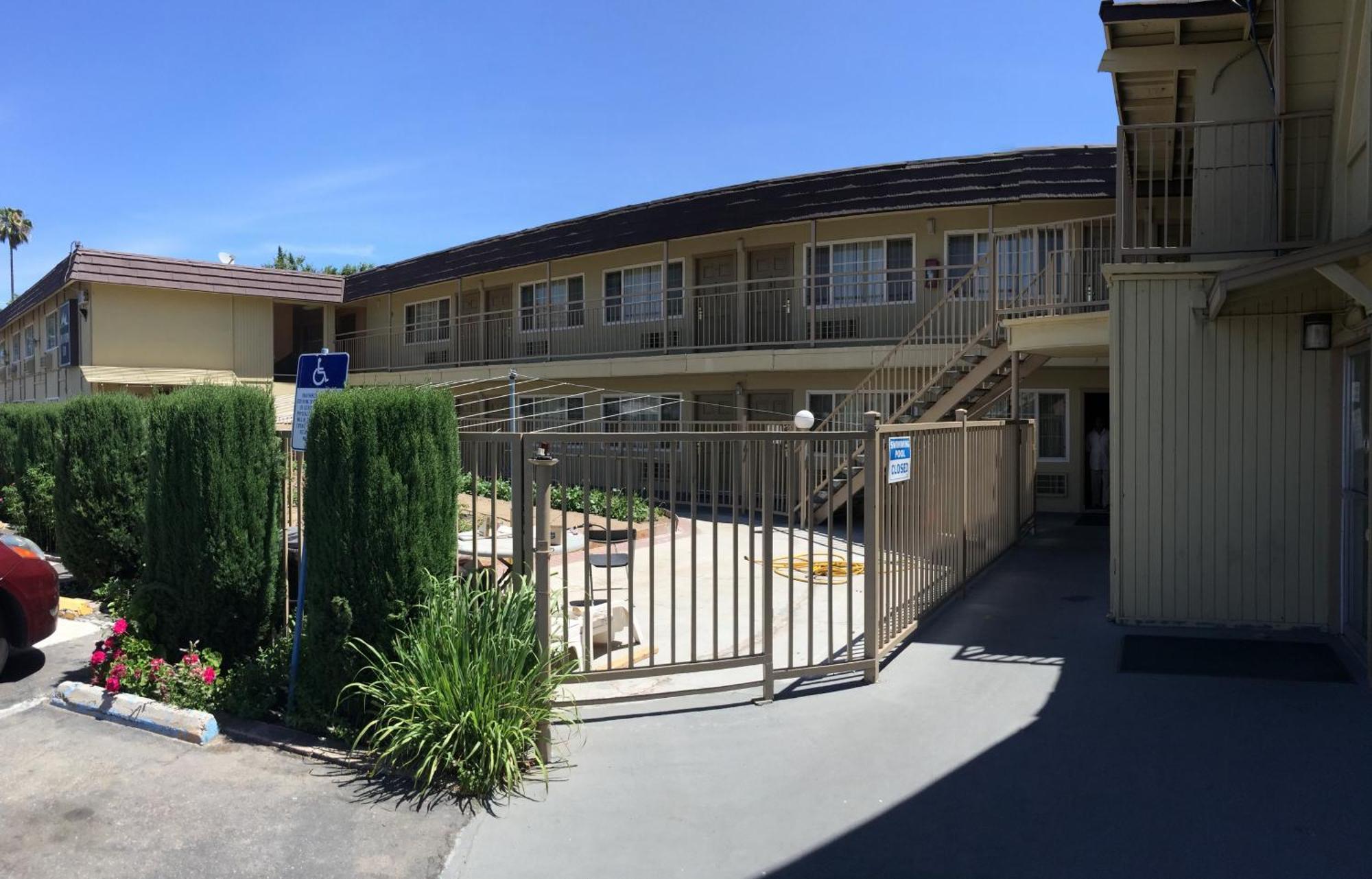 Discovery Inn Modesto Exterior photo